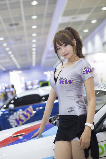 国产无夜亚洲精品区