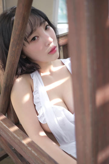 日美韩二区伦三级在线观看