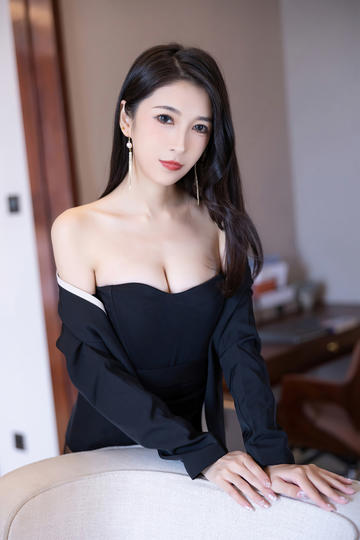 秋霞av午夜伧理电影