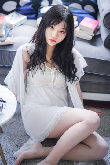 日韩丰满裸体爆乳大胸美女